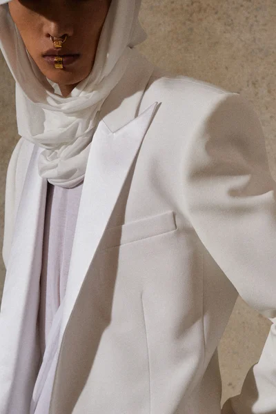 Look 18